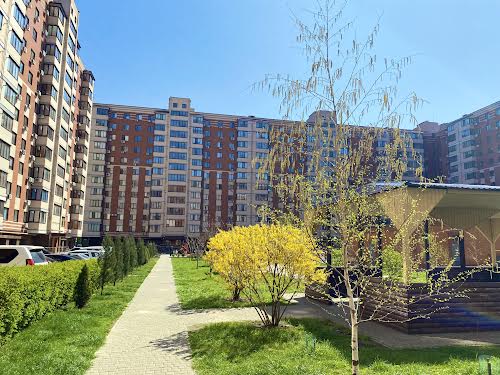 квартира за адресою Співдружності вул., 1