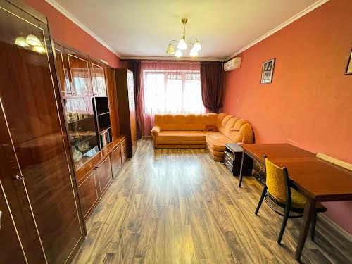 квартира за адресою Незалежності бульв. (50 років Жовтня), 15
