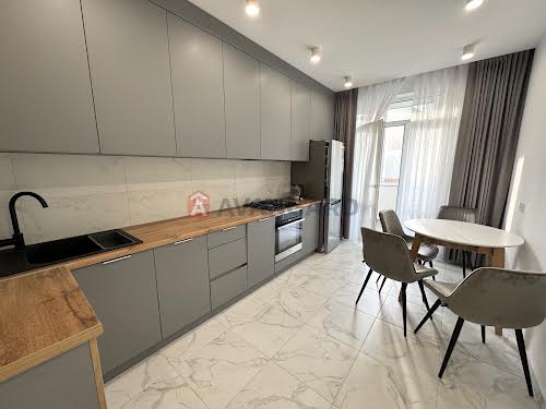 квартира за адресою Леоніда Перфецького вул., 2