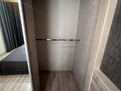 квартира за адресою Зарічна вул., 1