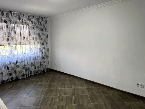 квартира за адресою Романа Шухевича просп. (Генерала Ватутіна), 4-Б
