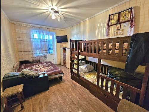 квартира за адресою Водопровідна вул., 41