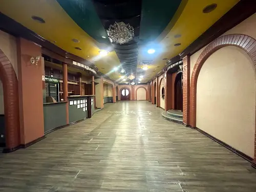 комерційна за адресою Василя Червонія вул. (Гагаріна), 75