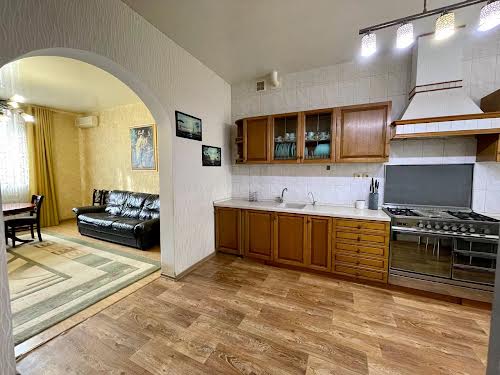 будинок за адресою Володимира Моссаковського вул. (Клари Цеткін), 30А