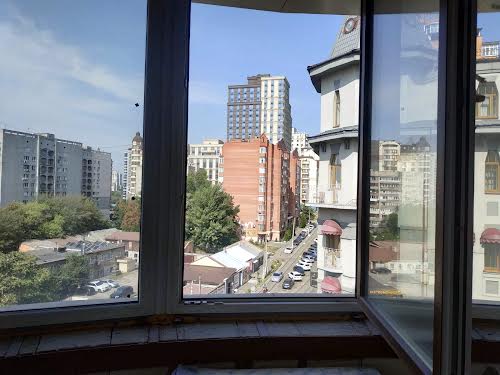 квартира за адресою Дмитрівська вул., 60/19