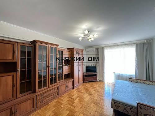 квартира за адресою Драгоманова вул., 44-А