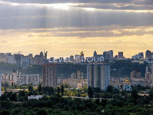 квартира за адресою Ревуцького вул., 9