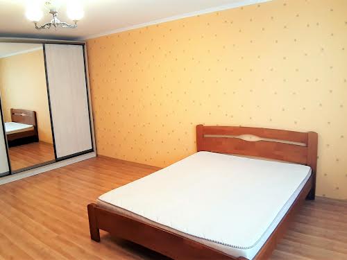 квартира за адресою Машиностроителей, 1Б