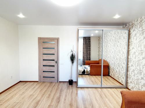 квартира за адресою Панаса Мирного вул., 24