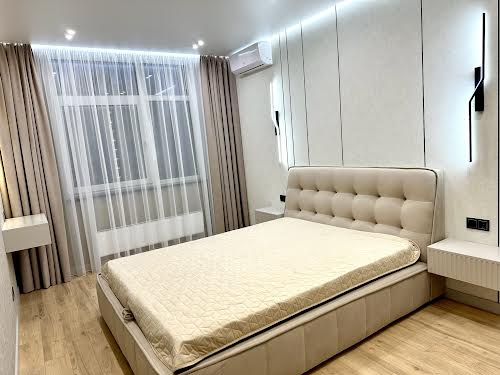 квартира за адресою Олександра Олеся вул., 9