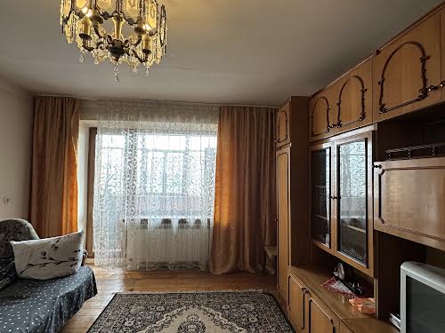 квартира за адресою Урожайна вул., 16