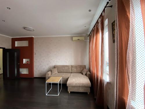 квартира за адресою Срібнокільська вул., 3 б