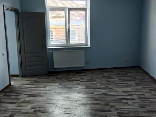 комерційна за адресою Олекси Новаківського вул., 1