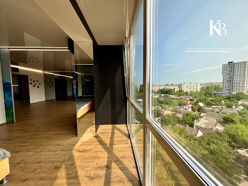 квартира за адресою Космічна вул., 9-А