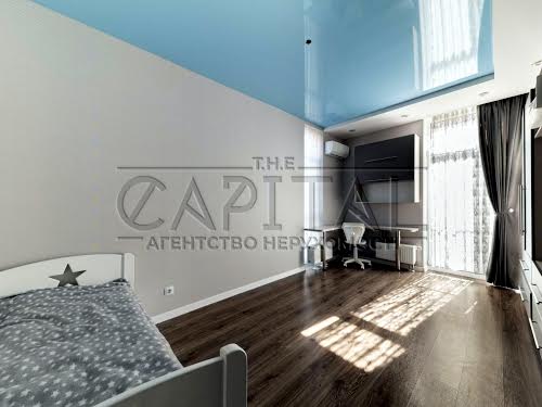 квартира за адресою Регенераторна вул., 4