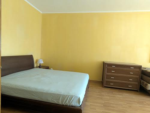 квартира по адресу Салютная ул., 1б