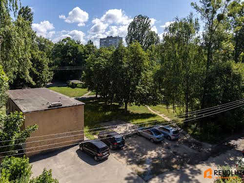 квартира за адресою Зодчих вул., 6-А