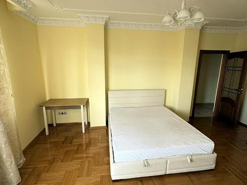 квартира за адресою Авраама Лінкольна вул., 6