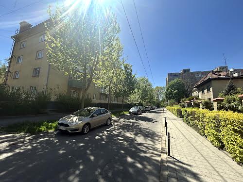 квартира за адресою Львів, Квітнева вул., 5