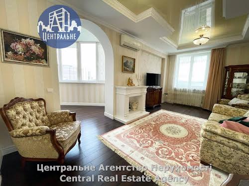 квартира за адресою Героїв Майдану вул. (Червоноармійська), 55