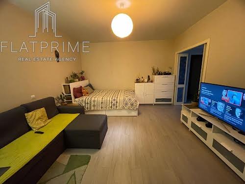 квартира за адресою Метрологічна вул., 15