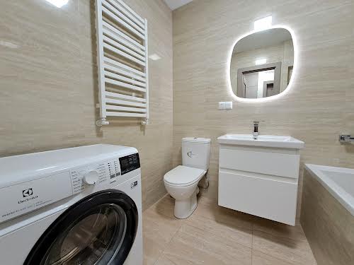 квартира за адресою Степана Бандери просп., 83-А