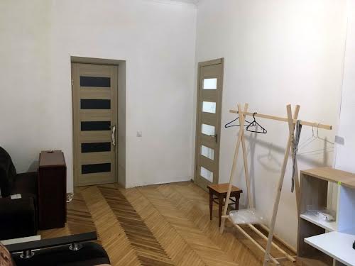 квартира за адресою Богдана Хмельницького вул., 72