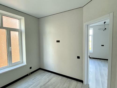 квартира за адресою Лисичівка, 4