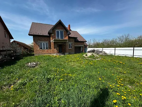 будинок за адресою Злуки