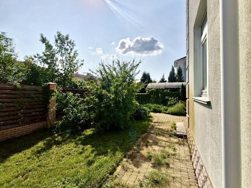 будинок за адресою Осіння, 17