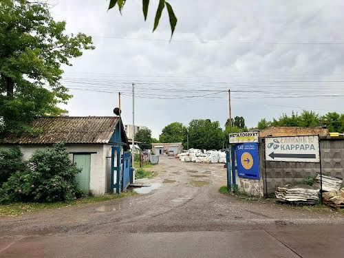 коммерческая по адресу Азейбаржанська, 25