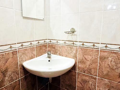 квартира за адресою Ревуцького вул., 42Б