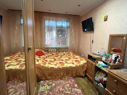 квартира за адресою Перемоги вул., 49