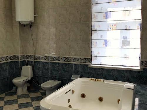 будинок за адресою 130-тя Садова вул.