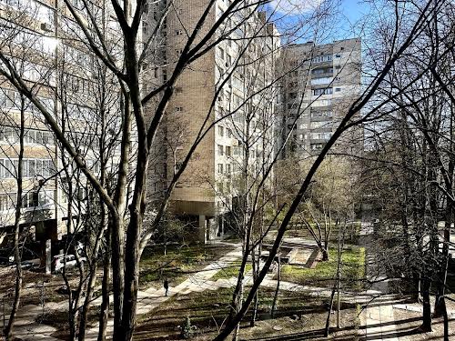 квартира за адресою Михайла Омеляновича-Павленка вул. (Суворова), 11