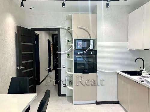 квартира за адресою Драгоманова вул., 10