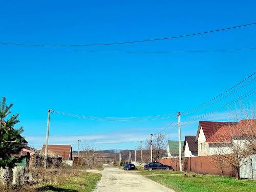 ділянка за адресою с. Гнатівка, Софіївська вул., 12