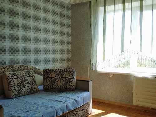 квартира за адресою Світла вул. (Будьонного), 4