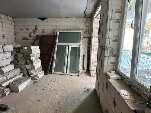 коммерческая по адресу Леси Украинки ул., 7