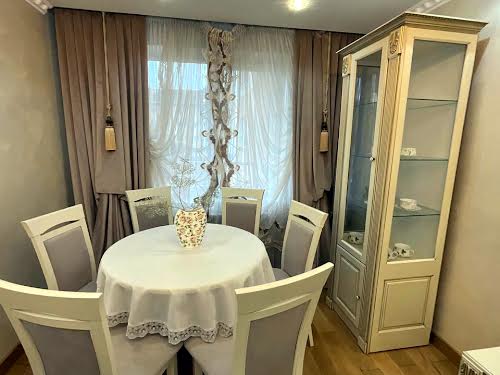 квартира по адресу Андрея Мельника ул., 10