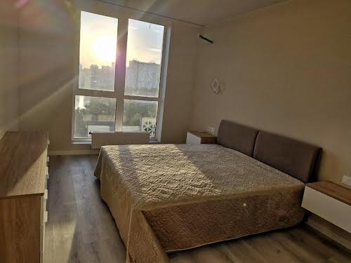 квартира за адресою Ревуцького вул., 40б