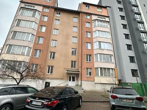 квартира за адресою Гетьмана Петра Дорошенка вул., 28в