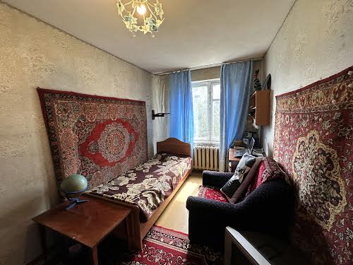 квартира за адресою Композитора Лятошинського вул., 4а
