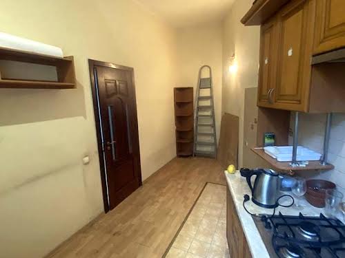 квартира за адресою Михайла Старицького вул., 4