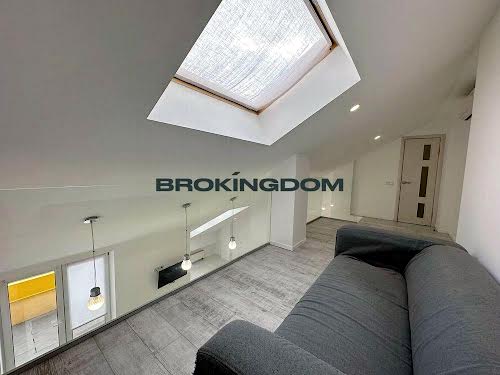 квартира за адресою Регенераторна вул., 4 к15