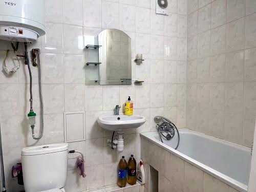 квартира за адресою Довженка вул., 5