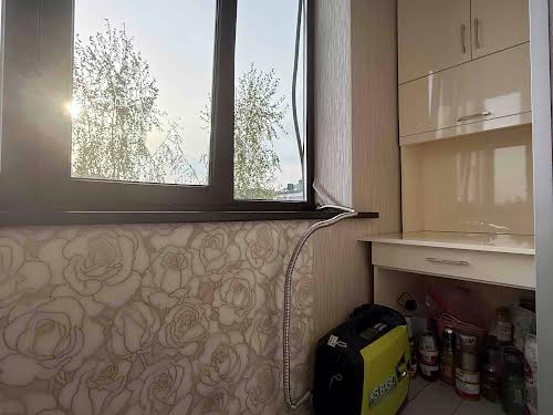 квартира за адресою Івасюка вул., 21