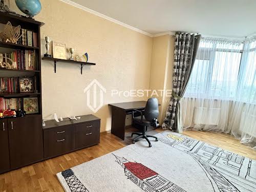 квартира за адресою Бориспільська вул., 4