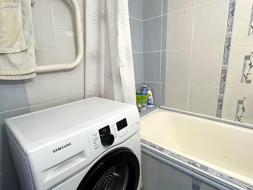 квартира за адресою Рятувальників вул., 33