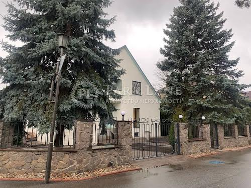 дом по адресу Лугова